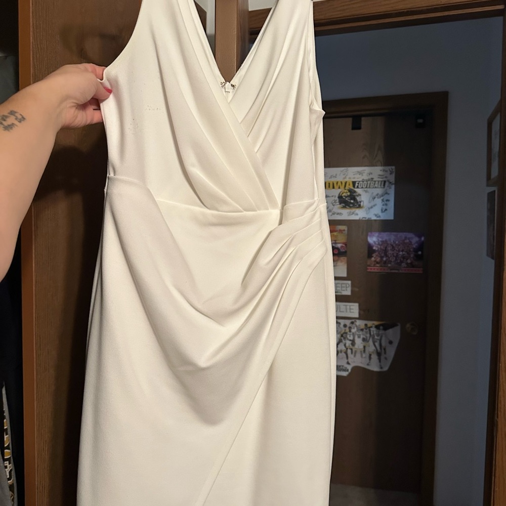 Guess Elegant White Sleeveless Dress